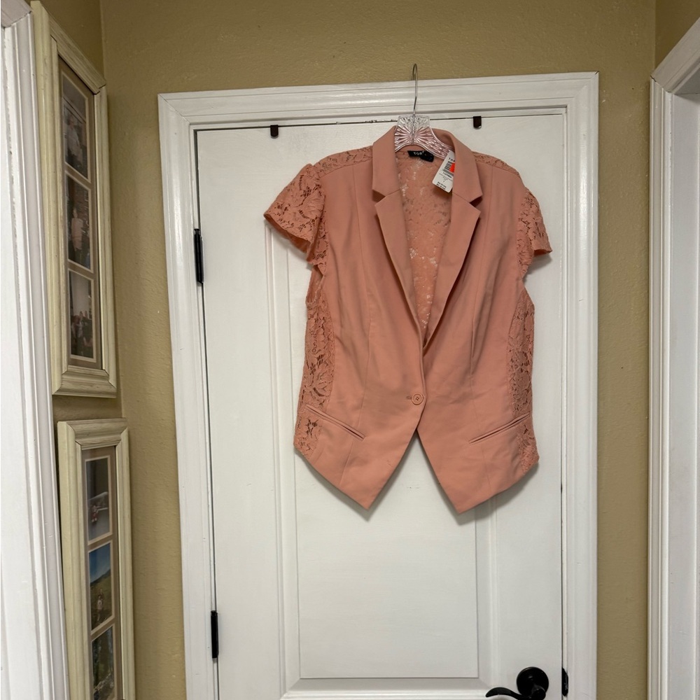 Torrid new with tags size 1xl peach jacket.